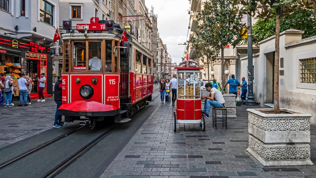 Istiklal caddesi in Istanbul